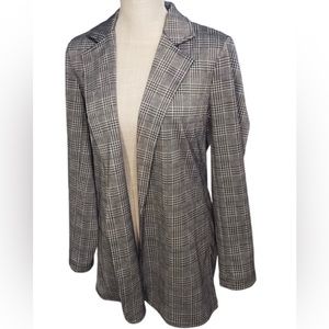 NWT Woman’s Philosophy Republic Size Medium Houndstooth Jacket. Black & White